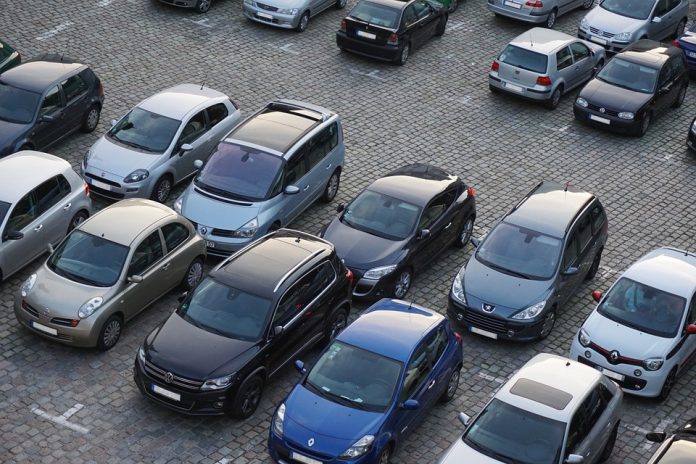 parking-825371_960_720